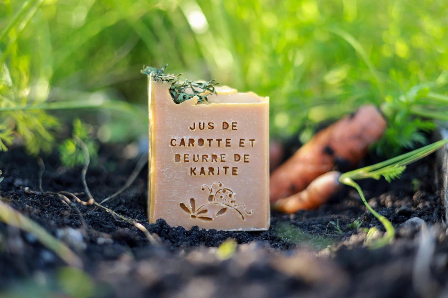 SAVON - AUX CAROTTES DU JARDIN ET BEURRE DE KARITÉ