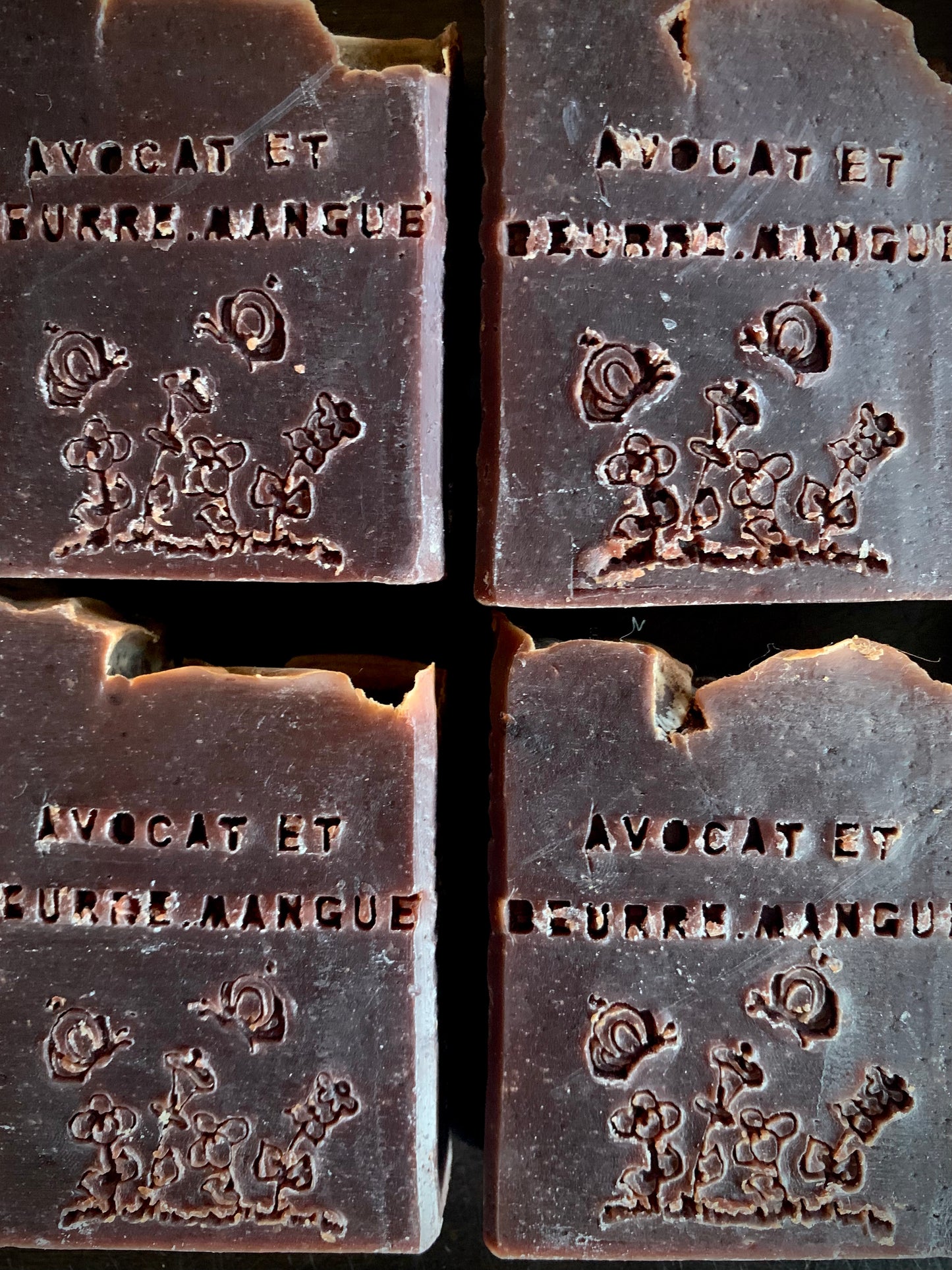 SAVON - À L’AVOCAT, EXTRAIT DE VANILLE ET BEURRE DE MANGUE